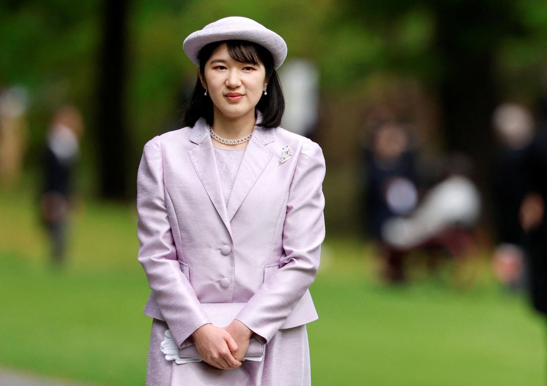 愛子公主喜歡穿淺色系服裝，營造優雅形象。(路透)