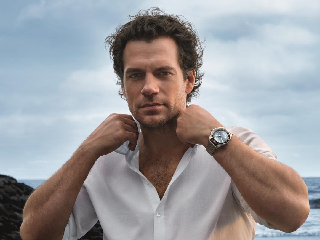 浪琴優雅大使、英國男星亨利‧卡維爾（Henry Cavill）詮釋全新HydroConquest系列。