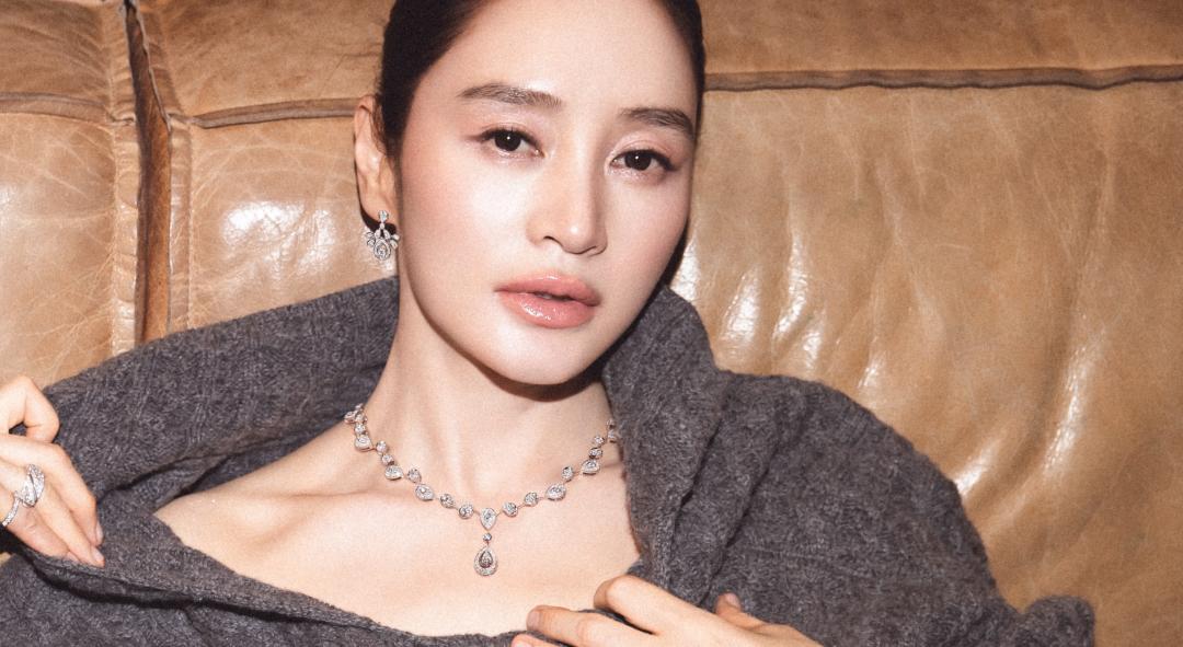 56歲「青龍女神」金憓秀意外回春驚呆全網！卸下華服返璞歸真嫩成女大生