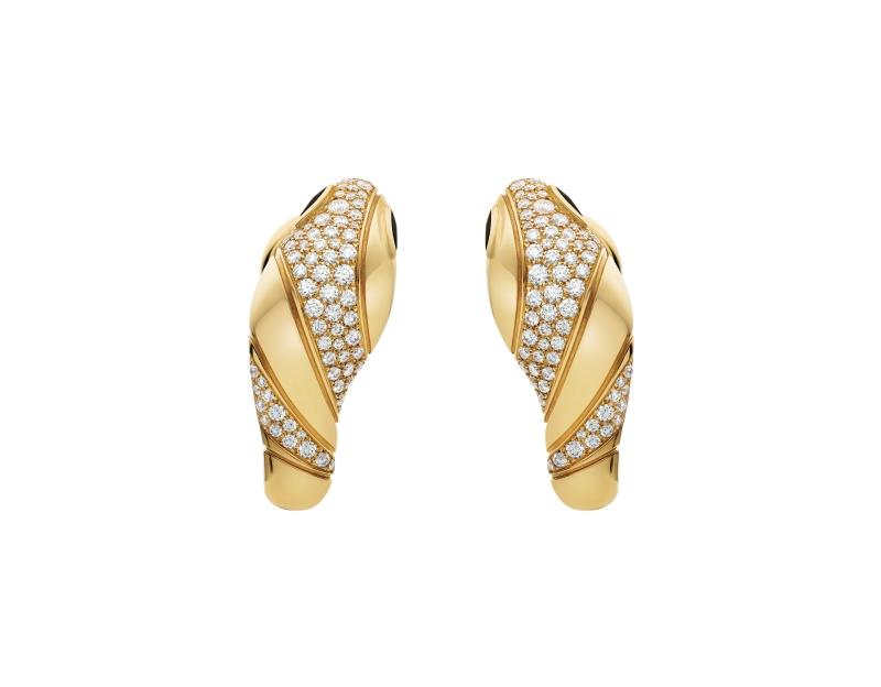 BVLGARI Serpenti Tubogas 黃金與鑽石耳環。（BVLGARI提供）