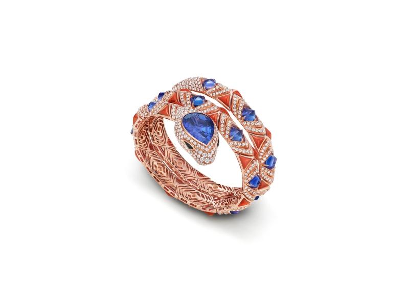 BVLGARI Serpenti Flag 頂級彩寶與鑽石手環。（BVLGARI提供）