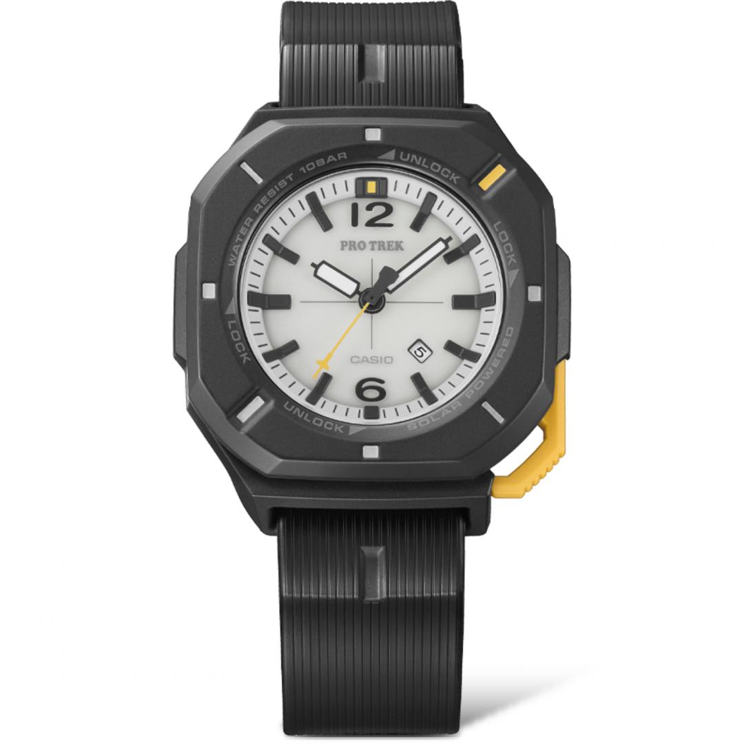CASIO PRJ-01-1錶款，5,200元。(CASIO提供)