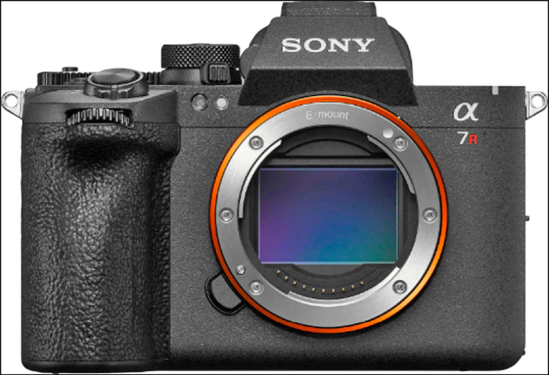 SONY Store α7R VI相機，129,980元（圖），贈清水模收納盲盒1個與4,000元福利即享券。