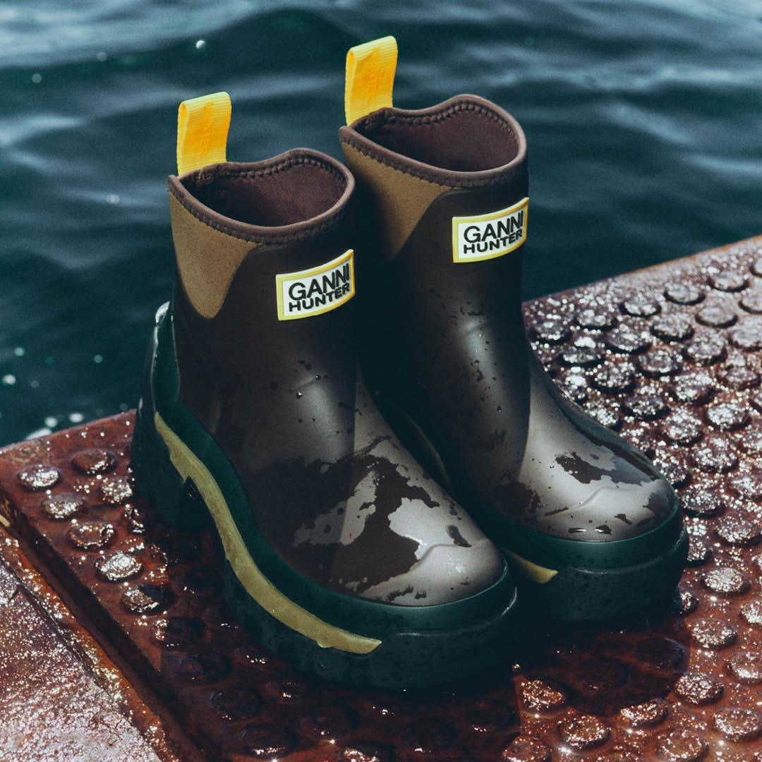 BALMORAL短靴同時推出單色與豹紋印花兩種設計，滿足不同族群的搭配需求，16,800元。