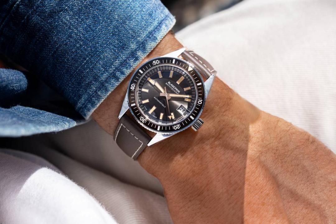 Bathyscaphe除了具備專業潛水錶功能，在外型設計上也更貼近一般大眾。（攝影Tim Vaux）