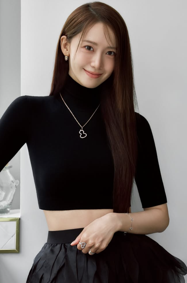 潤娥一向以長髮展現甜美氣質。(翻攝自IG)