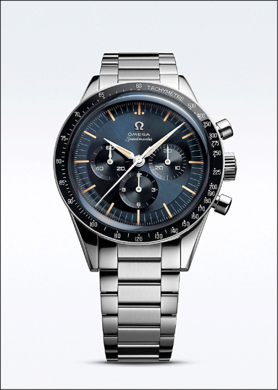 超霸系列First OMEGA in Space腕錶，以現代設計呈現第二代超霸腕錶的風格，268,000元。