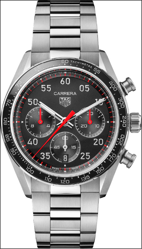 Carrera Sport計時腕錶42毫米由內而外展現競速精神，黑色鍊帶款212,200元。