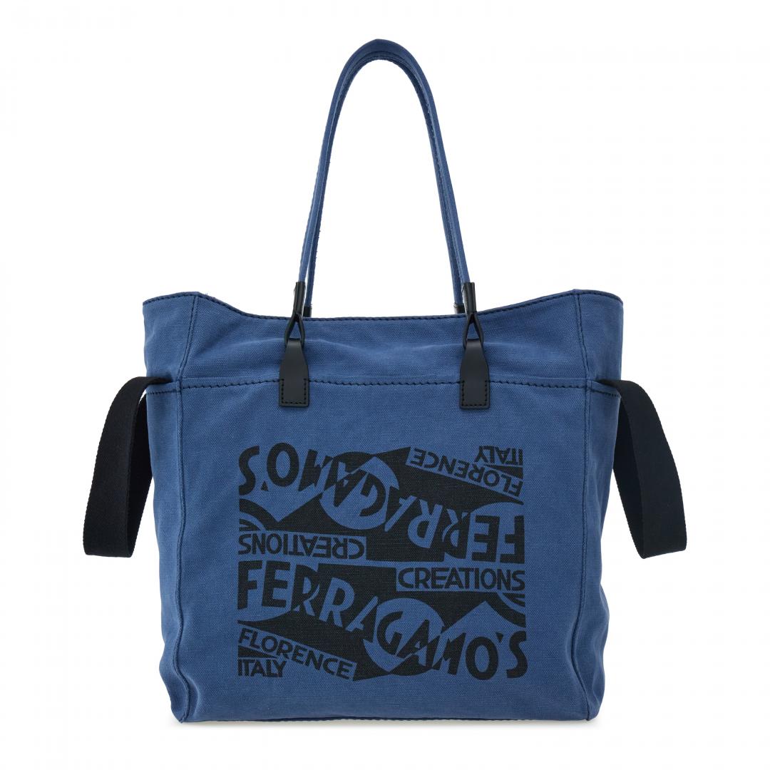 FERRAGAMO經典Logo托特包，55,900元。