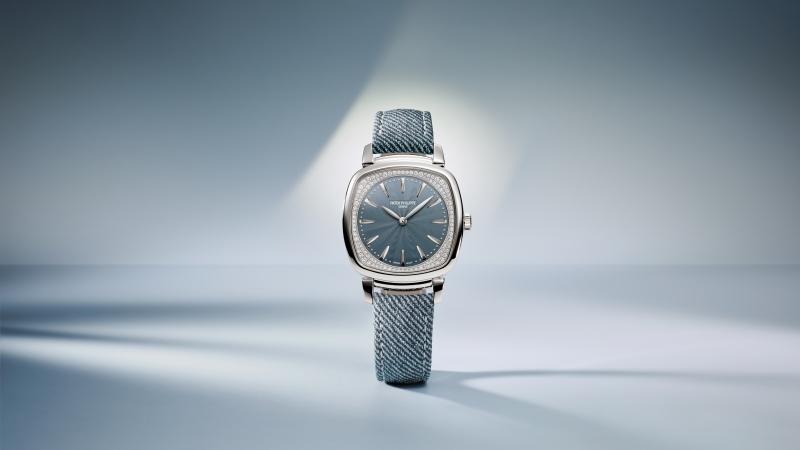 Gondolo Ladies First Ref.7043G-001腕錶，搭載E15石英機芯，白金錶殼，藍灰色乳光錶盤，凸緣鑲嵌108顆鑽石共0.41克拉，錶徑31×34.8mm，防水深度30米，1,169,000元。（Patek Philippe提供）