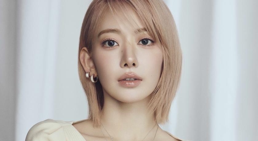 曾登Coachella韓女團成員奪義式百年珠寶代言!慵懶深V展現成熟女人味 曾登Coachella韓女團成員奪義式百年珠寶代言!慵懶深V展現成熟女人味