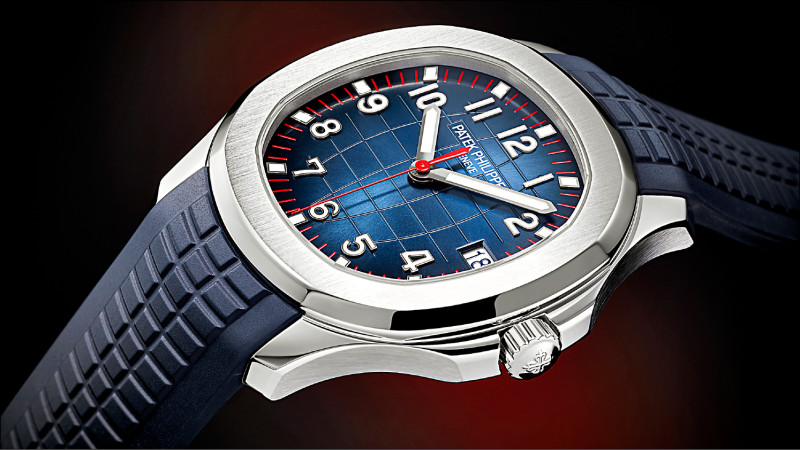 Aquanaut 5167A-014日期與中央秒針腕錶，搭載26-330 S C自動上鍊機芯，精鋼錶殼，日期與中央秒針顯示，錶徑40.8mm，防水深度30米，1,363,400元，全球限量250只。