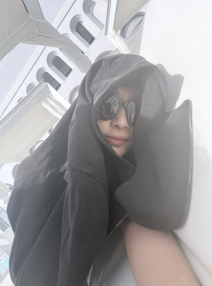 子瑜返台與家人過中秋。(翻攝自Weibo)