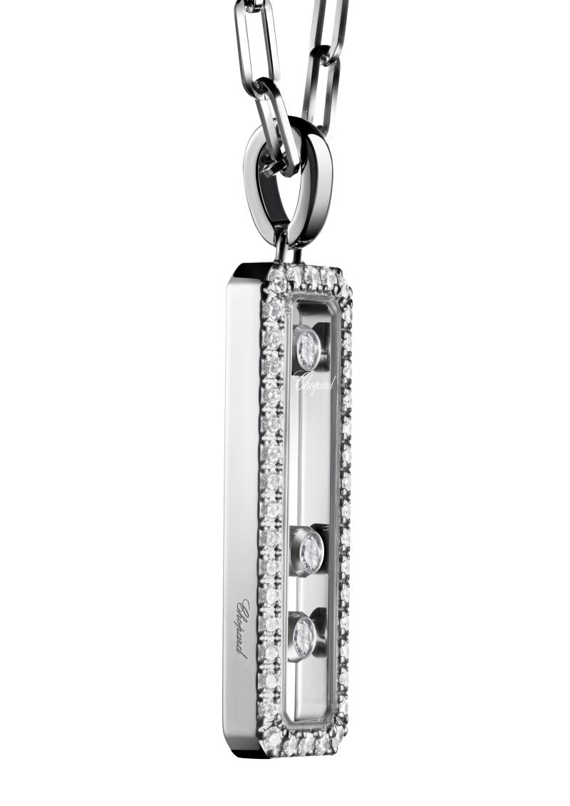 Happy Diamonds系列白金矩形吊墜。（Chopard提供）
