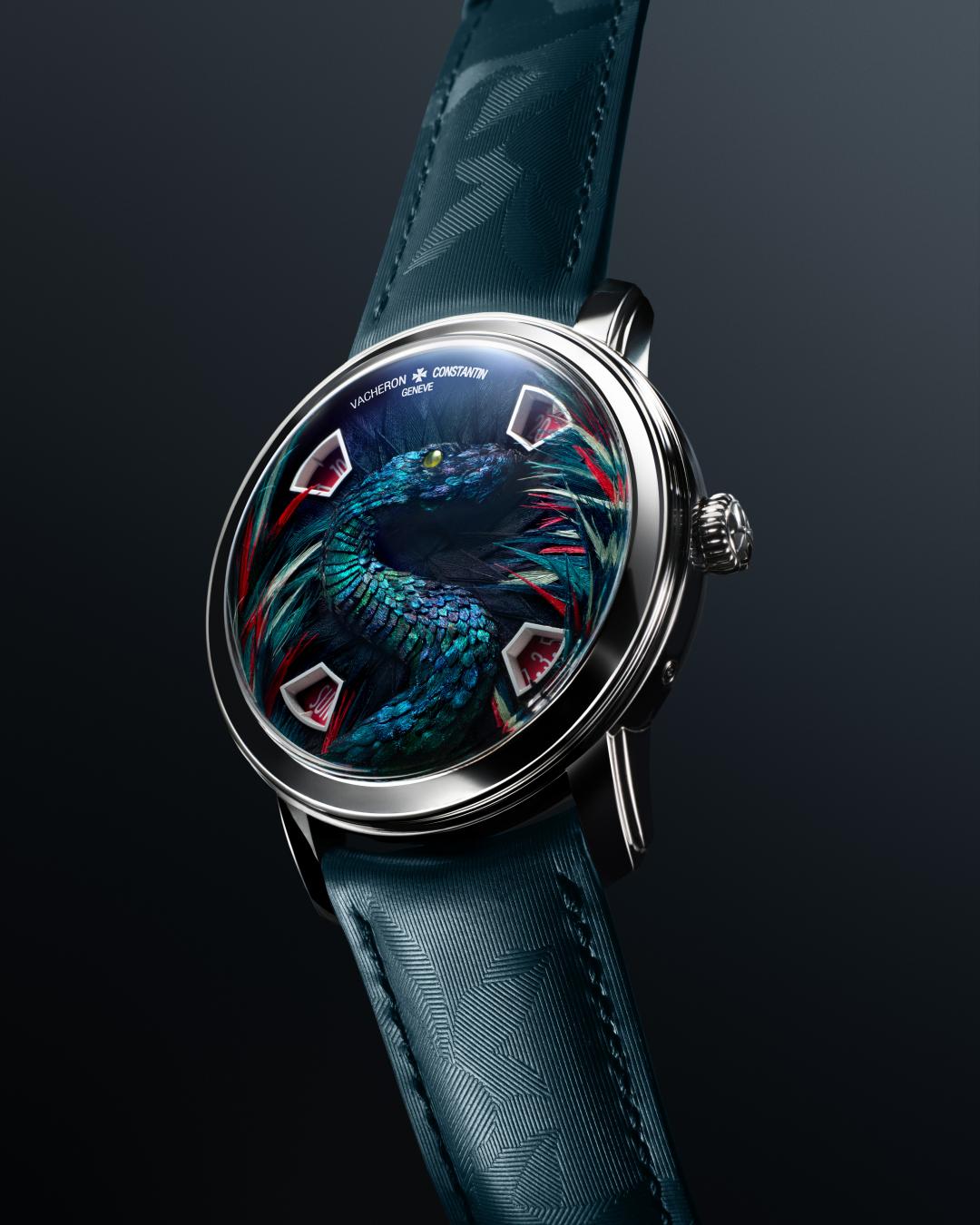 Métiers d’Art 藝術大師系列致敬動物王國腕錶，羽飾靈蛇。