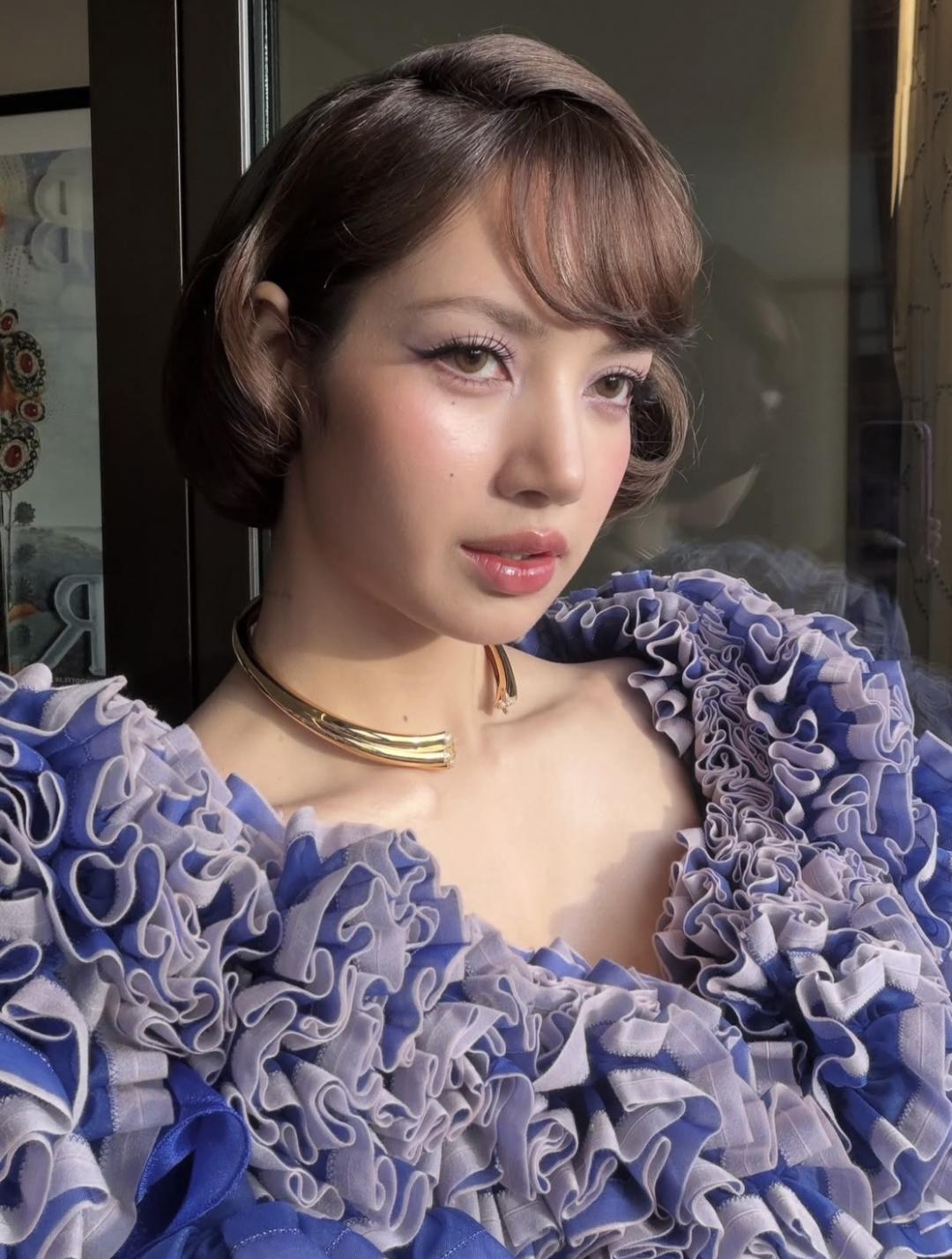 Lisa大膽嘗試復古名伶風格。