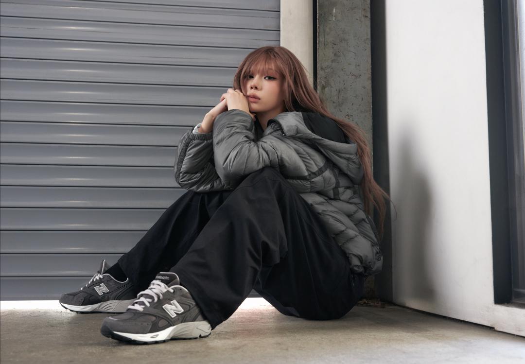 Winter風格百變，能隨興切換甜美與街頭個性風格。