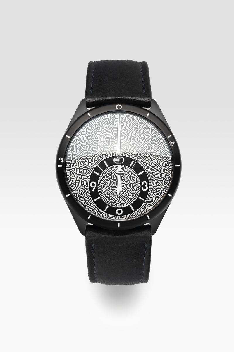 Ressence TYPE 9 JWB限量藝術腕錶，搭載ROCS 9自動上鍊機芯，5級鈦金屬錶殼、黑色鈦金屬迷宮面盤，時間顯示，錶徑39mm，動力儲存36小時，防水深度10米，800,000元，全球限量30只。（SHH提供）
