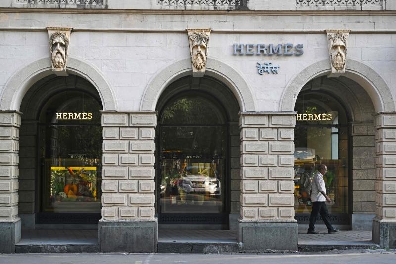 法國精品品牌愛馬仕（Hermès）位於馬賽的專賣店傳出遭洗劫，圖為品牌店面示意照。（美聯社）