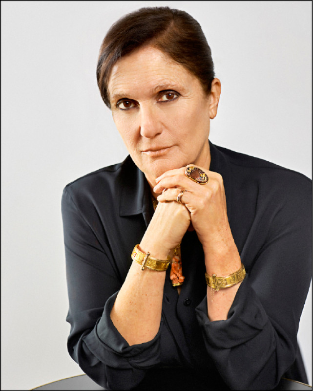 FENDI在2025年末迎來曾於品牌任職10年的義大利籍設計師Maria Grazia Chiuri回歸，展開全新合作。