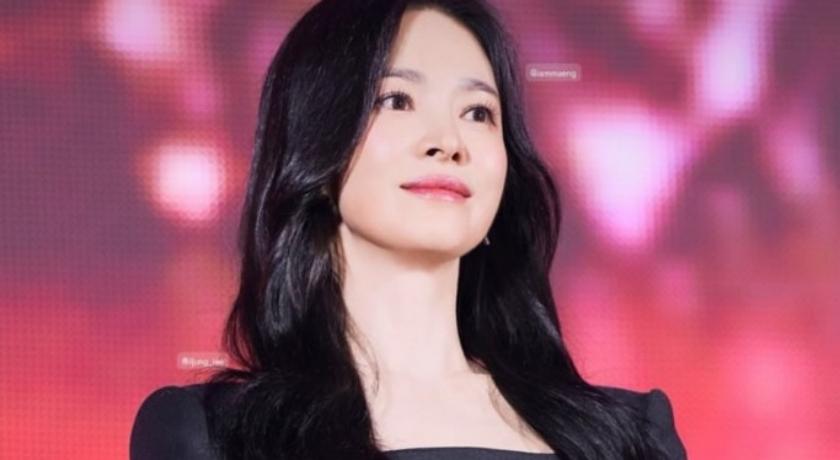 44歲宋慧喬不穿禮服照樣美!黑色褲裝穿出螞蟻腰搭鑽石腕錶更添貴氣 44歲宋慧喬不穿禮服照樣美!黑色褲裝穿出螞蟻腰搭鑽石腕錶更添貴氣