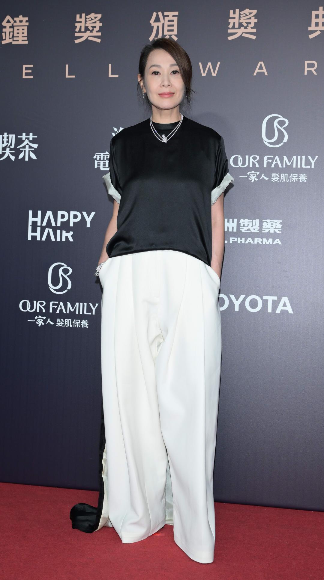 劉若英佩戴卡地亞（Cartier）Panthère de Cartier美洲豹鑽石項鍊，並搭配Reflection de Cartier鑽石耳環及美洲豹手環。（攝影新聞組攝）