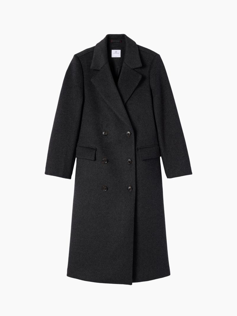 Gap x Victoria Beckham 羊毛混紡切斯特大衣（深灰色），9,999元。（GAP提供）