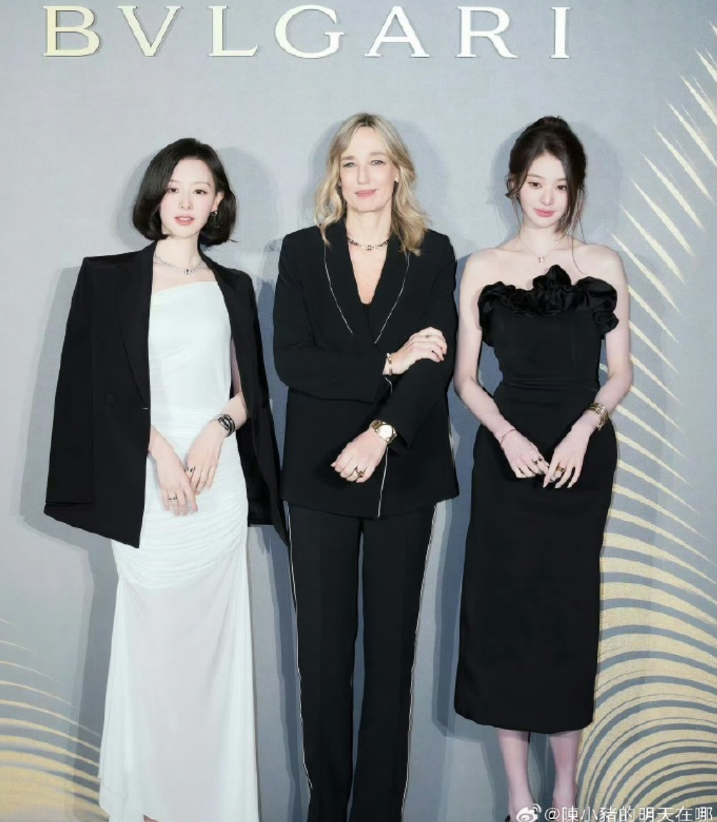 (左起)金智媛、寶格麗CEO Laura Burdese、張員瑛。