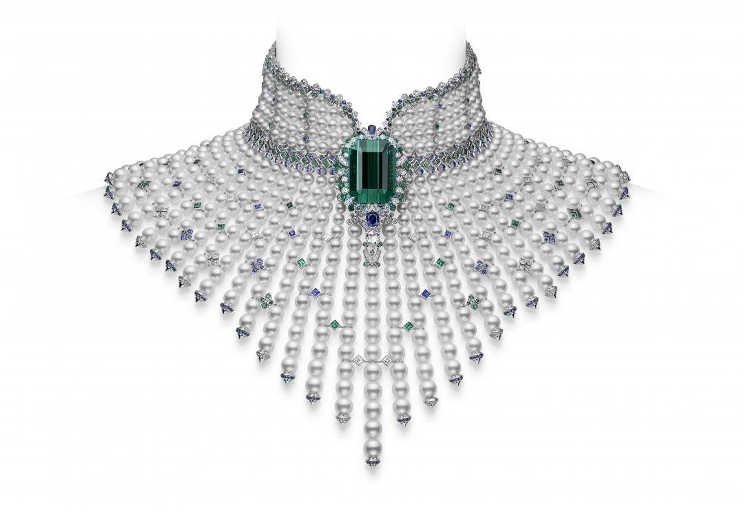 MIKIMOTO L'éclat Solaire項鍊， Akoya珍珠、碧璽、藍寶石、祖母綠、帕拉伊巴碧璽及鑽石。