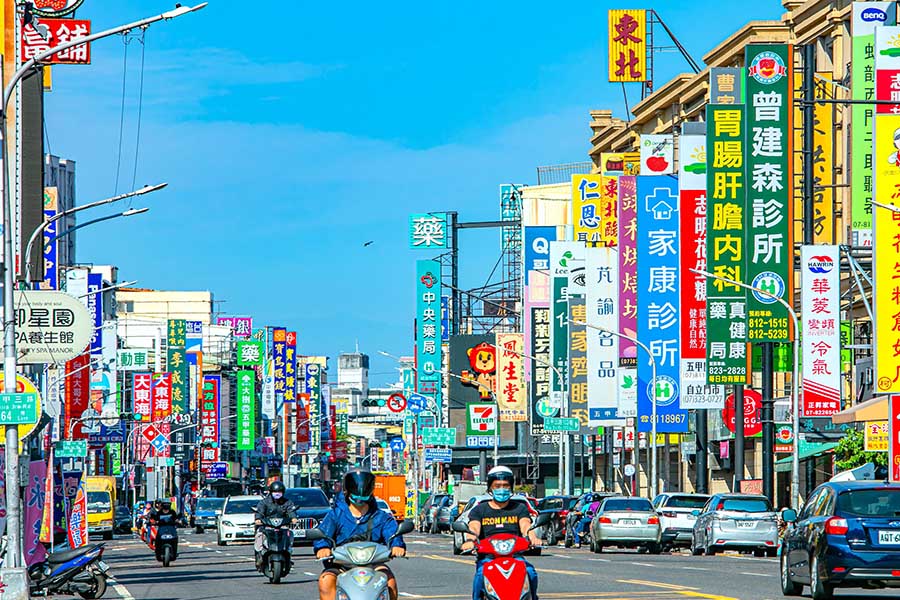 五甲核心區生活超便利 坐擁商圈、交通與學區 五甲核心區生活超便利 坐擁商圈、交通與學區