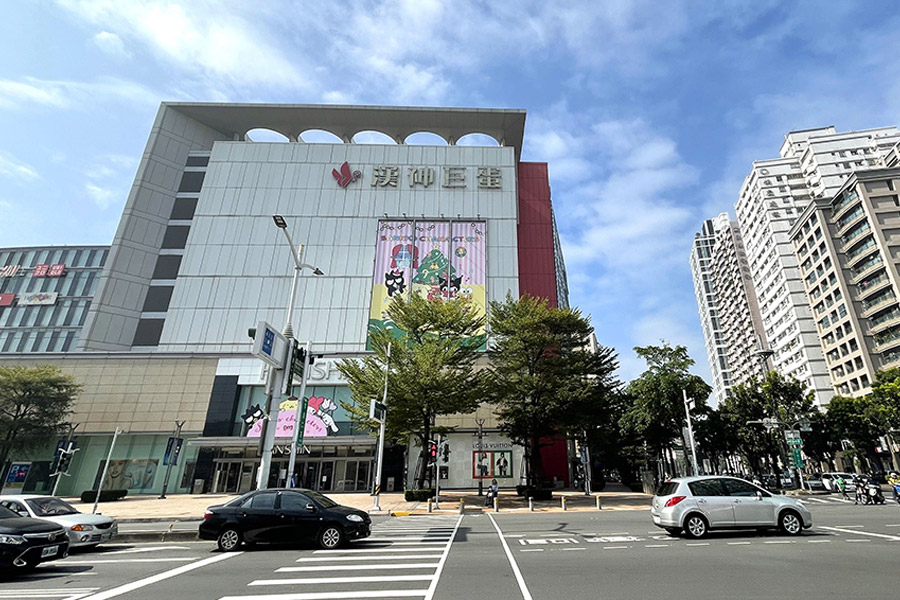 漢神巨蛋成高雄百貨王  5字頭百貨概念宅吸睛