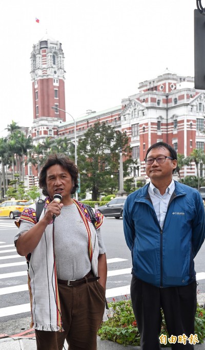 自由開講》由卡法司牧師退還「身分證」談起