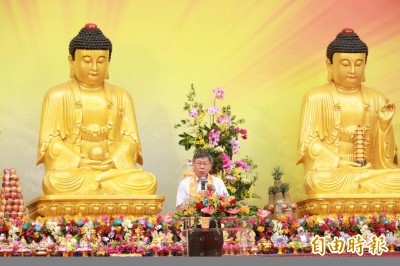 自由限時批》韓民調直直落 四面楚歌！柯P蔡董互咬 兩敗俱傷！郭王合 捲土重來？！