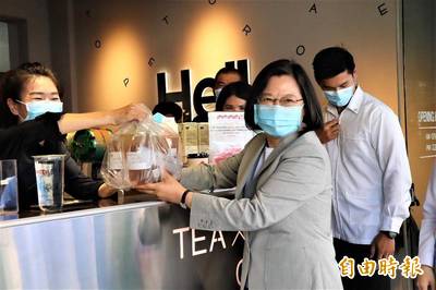 胡，怎麼說》共機武嚇，促使「台灣命運共同體」更堅實！