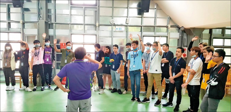 高教展望》境外招生 大學盼放寬數位學分