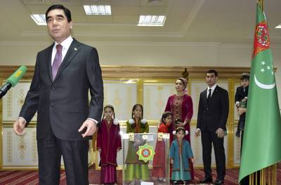 中亞脈搏》【中亞政情】「土庫曼帝國」正式上線！— 子承父業，新總統是誰？