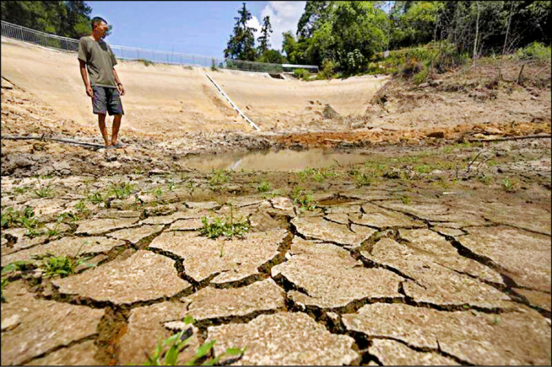 自由共和國》劉佩真／中國半導體業面臨內憂外患 發展情勢不容樂觀