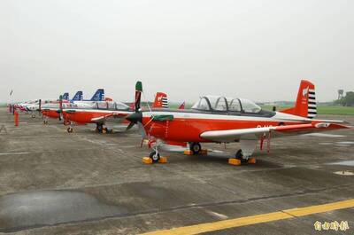 自由廣場》航電工程師駁退役飛官