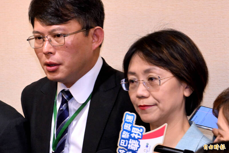 自由開講》一群甘於自降格調，困在沼澤的鱷魚！