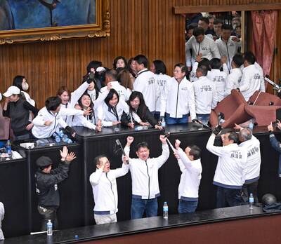 話說李筱峰》「不同意罷免」意味著什麼？