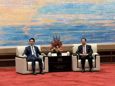 黑熊學院》一廂情願的和平，不是和平