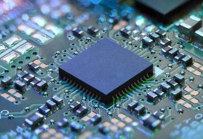 自由開講》學習AI「即時，糾錯」 法、稅官應與時俱進