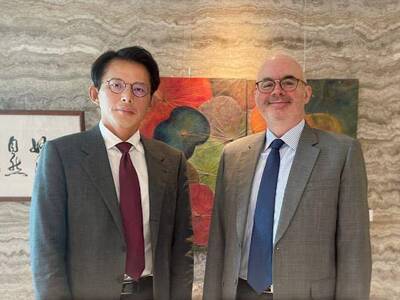 名家分享~賴寇蒂》當外交禮儀遇上政治包裝：黃國昌的美國獨角戲