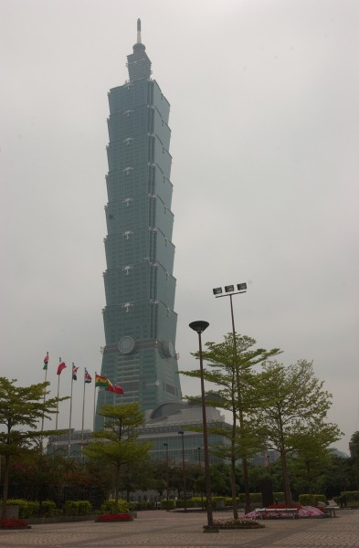 作者認為,IOI集團竟只想匯7億元到台灣成立公司,打算透過該家公司向國內銀行團聯貸200多億元,向頂新購買101股權,非常離譜。(資料照,記者黃柏榮攝) 作者認為,IOI集團竟只想匯7億元到台灣成立公司,打算透過該家公司向國內銀行團聯貸200多億元,向頂新購買101股權,非常離譜。(資料照,記者黃柏榮攝)