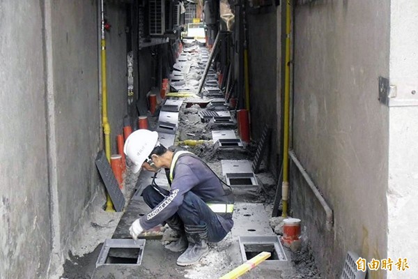 根據去年五月份的統計,各縣市「公共污水下水道普及率」,除台北市一百%,其他都待加強。(資料照) 根據去年五月份的統計,各縣市「公共污水下水道普及率」,除台北市一百%,其他都待加強。(資料照)