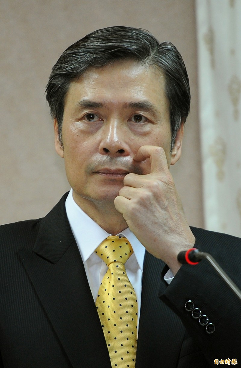 吳子嘉撰文指出，「2008年總統大選，時任幸福人壽董事長鄧文聰，握有馬蕭競選總部選舉內帳的帳冊，鄧文聰也因此和金溥聰（圖）建立起『特殊機緣』」。