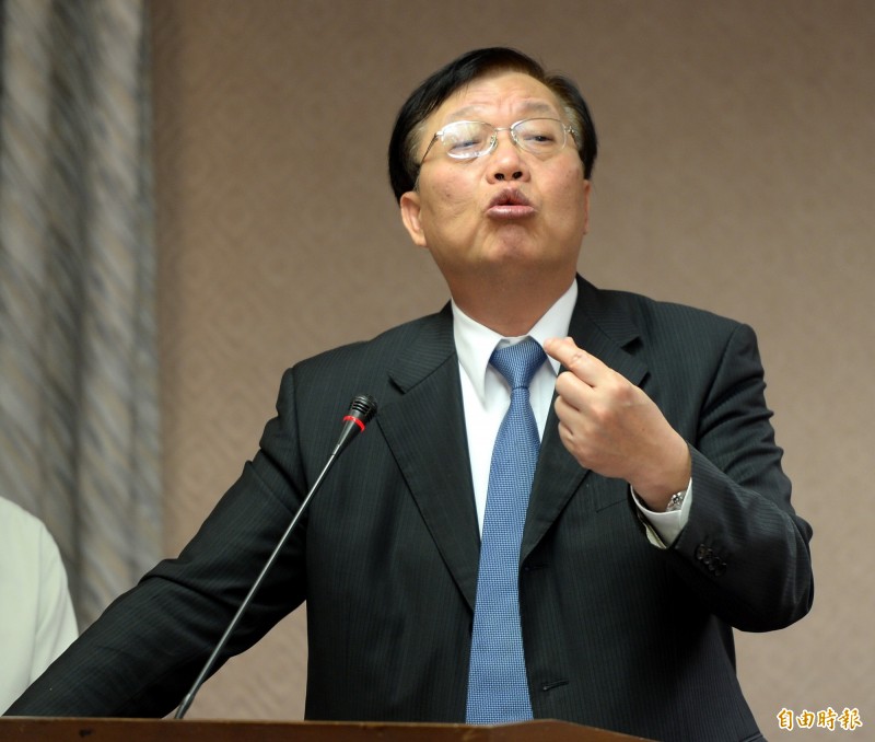內政部在八仙塵爆之後，好像只露一次臉，部長陳威仁說要辦一個宗教法會安定人心！（記者林正堃攝）