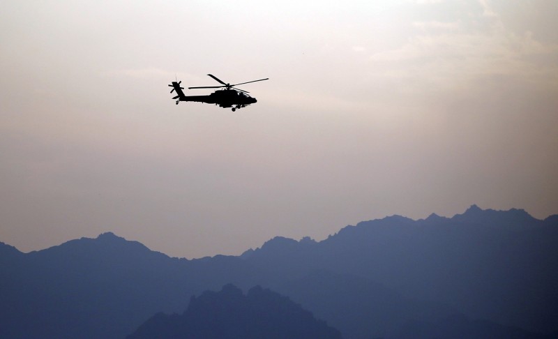 阿盟成立，可謂之為泛阿拉伯主義的展現。然而，阿盟成員國各有自己的政治盤算，彼此間的利益難以相容，泛阿拉伯主義僅只是表象。（圖為埃及陸軍直升機飛越阿盟總部開羅上空，REUTERS）