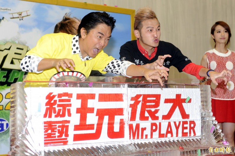 吳宗憲在金鐘獎頒獎致詞喊道：「污辱我可以，但污辱整個演藝圈就是不行！」看他如此賣力的錄外景節目，這話由他來說，力道十足。（記者趙世勳攝）