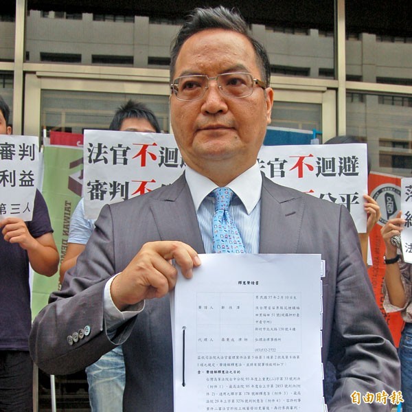 死囚鄭性澤的律師羅秉成指鄭受不公平審判，今年10月1日聲請釋憲。（資料照，記者楊國文攝）